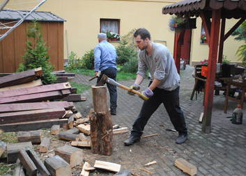 Oblastní charita Ostrov - Vězni nám pomáhají